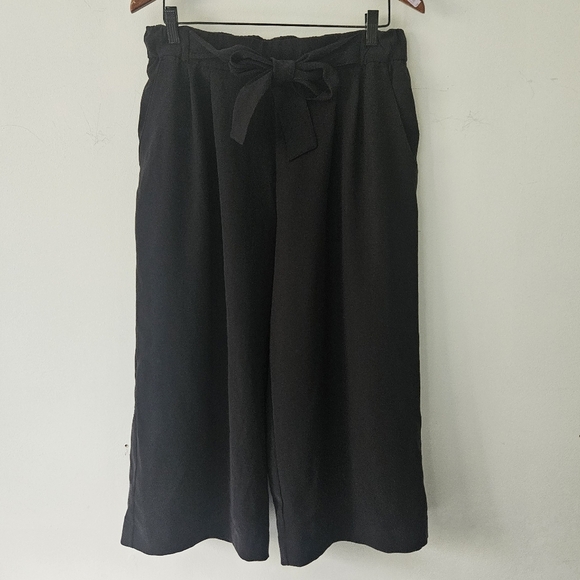 Lululemon Black Tie Waist Noir Crop Pants Size 12 - Picture 3 of 9